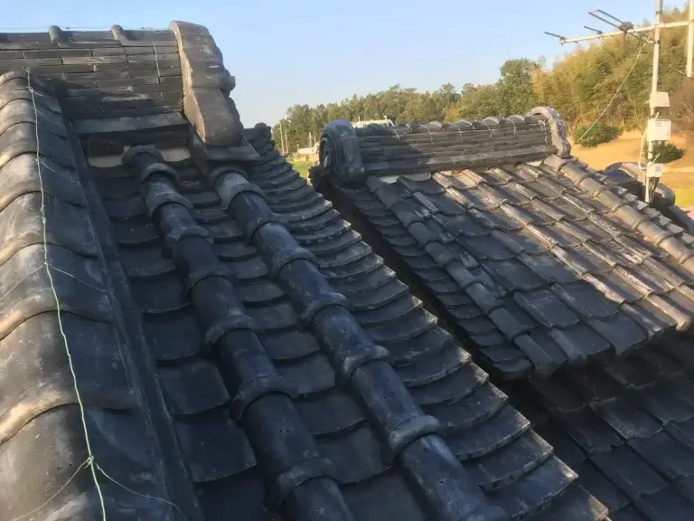 リノベーション前の古民家の屋根
