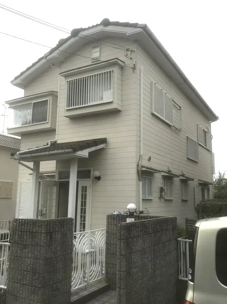 リノベーション前の一戸建ての外装