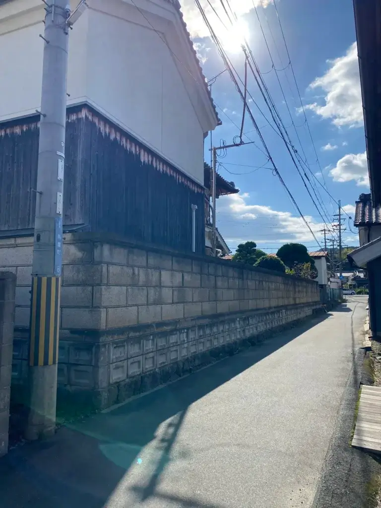 危険ブロック改修（外構リノベーション）前の家の外装