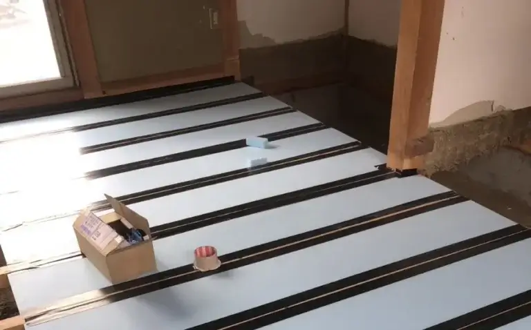 リフォーム中の床